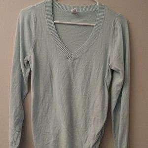 V neck maternity sweater